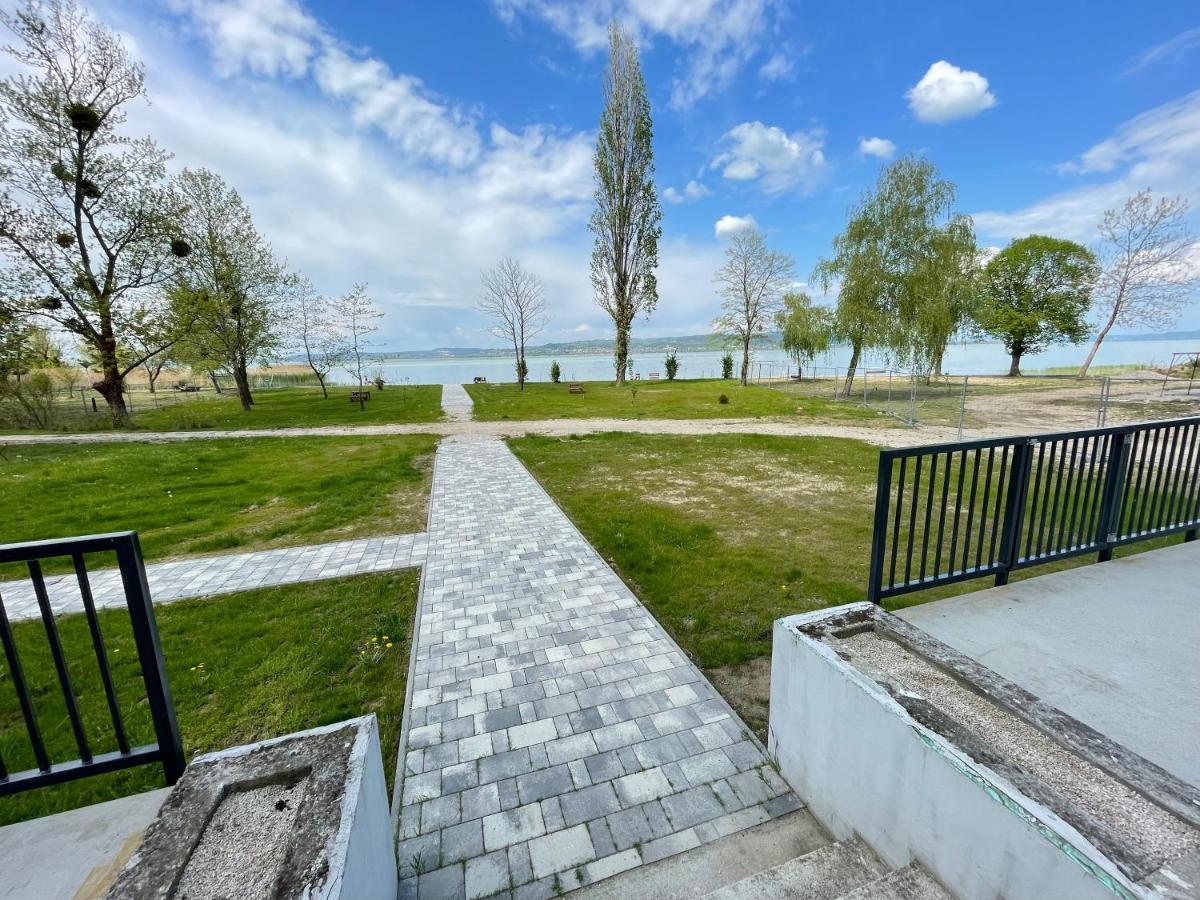 Siesta Apartman Balatonberény Eksteriør billede