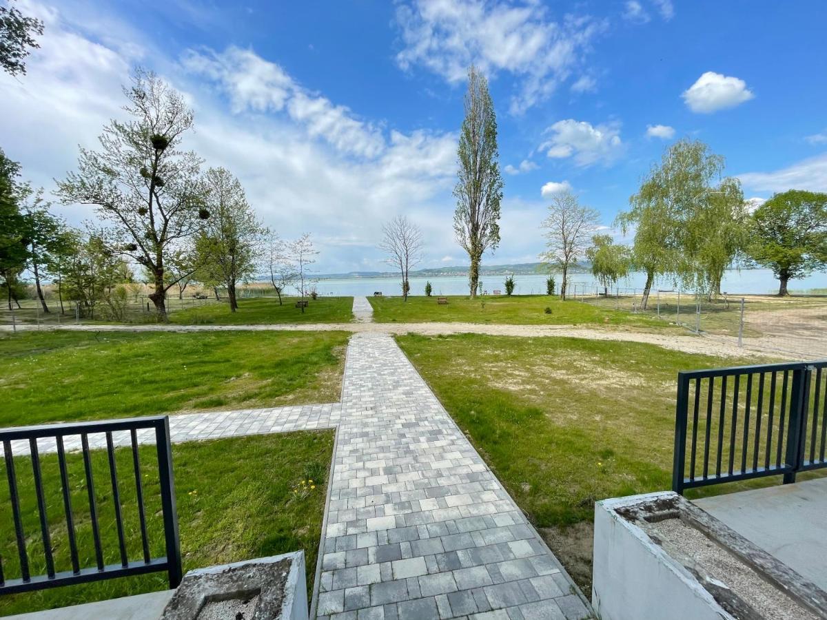 Siesta Apartman Balatonberény Eksteriør billede